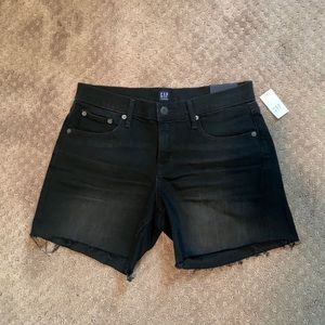 NWT Midi Denim Short / GAP